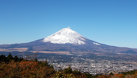 乙女峠・ふじみ茶屋前からの富士山