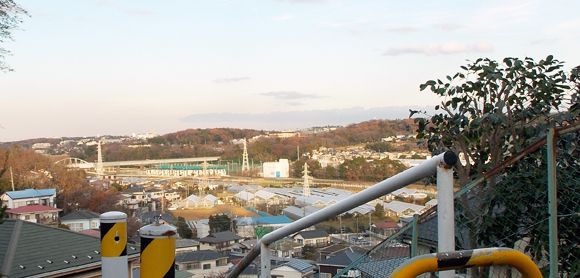 立石の丘から見る境川