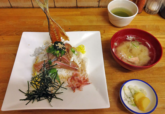 沼津・地鯵丼