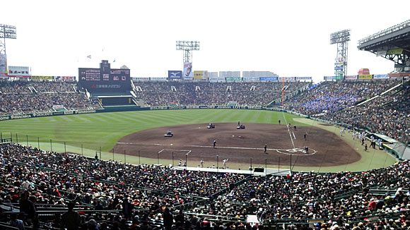 阪神甲子園球場で第86回春の選抜高校野球を観戦