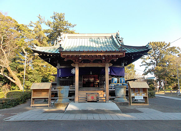 ユネスコの世界文化遺産・富士山-信仰の対象と芸術の源泉」の1つである御穂神社と参道「神の道」