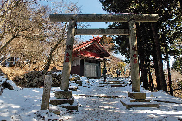 神奈川県伊勢原市・大山登山「2つ目の鳥居」