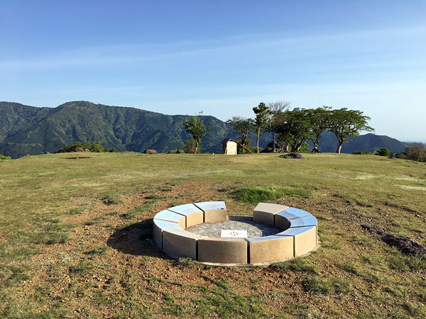 静岡県西伊豆・丹野平山頂「山名標識」