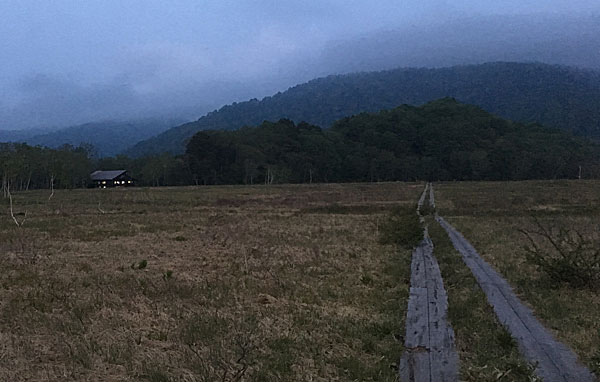 陽が暮れた後の龍宮小屋