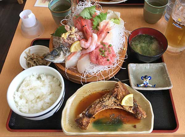 清水港・ととすけで日替わりお刺身定食を食べてきましたよ！