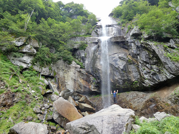 南アルプス・鳳凰三山：五色滝