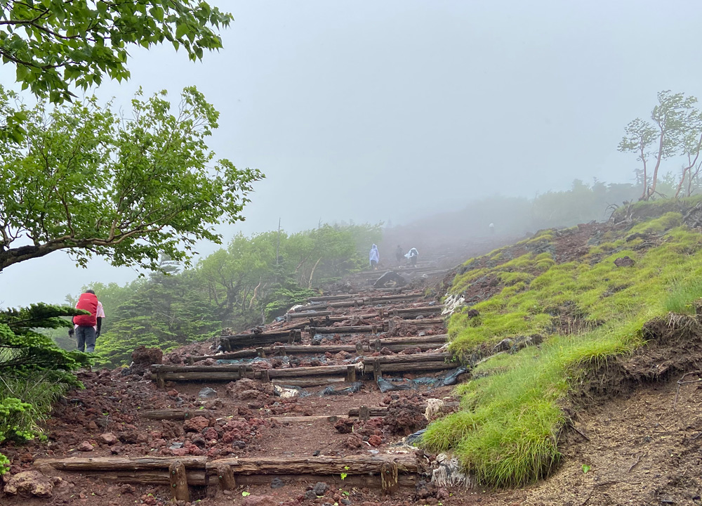 男体山登山