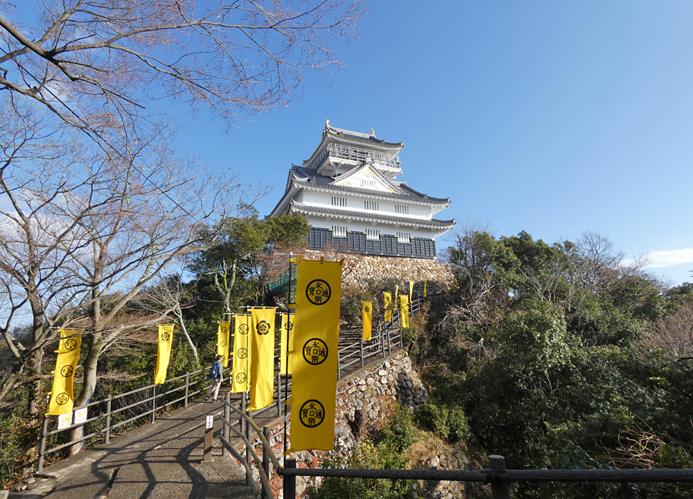 岐阜城と永楽銭の旗印