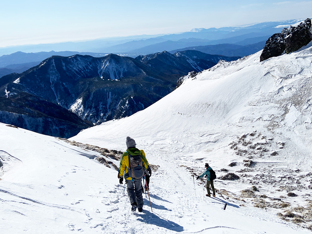 日光白根山へ雪山登山・下山