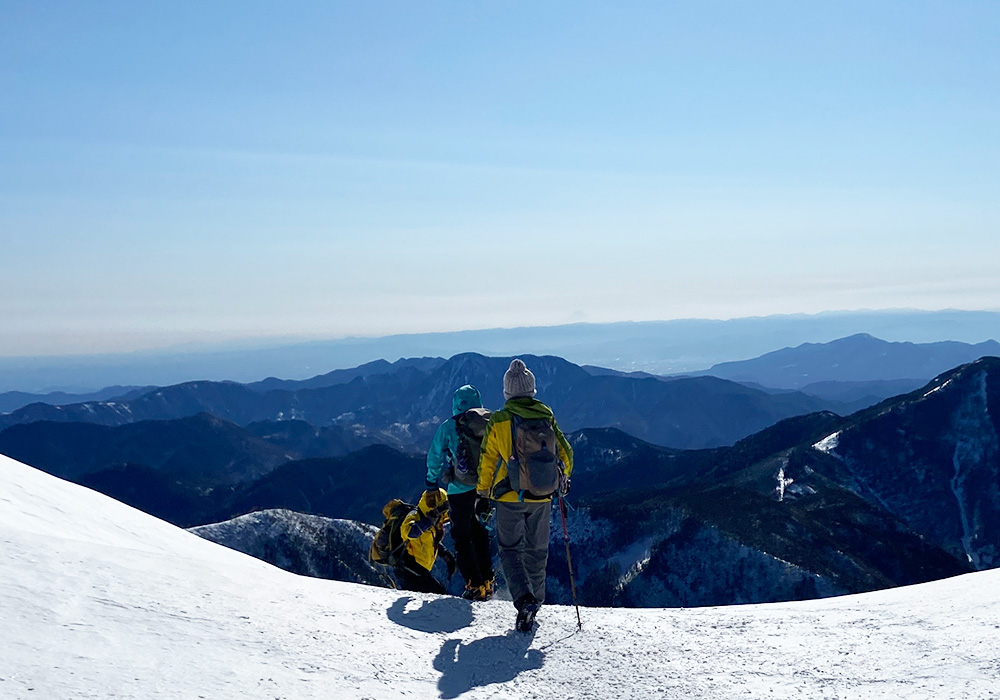 日光白根山へ雪山登山・下山