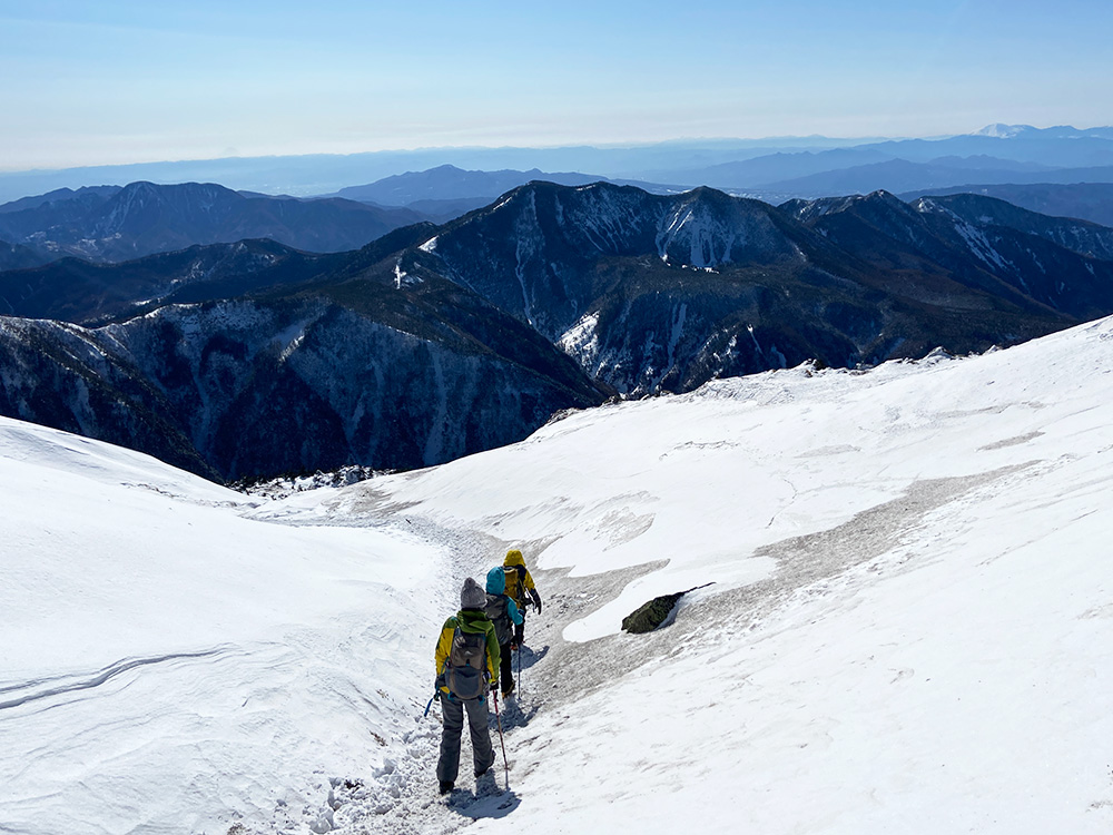 日光白根山へ雪山登山・下山