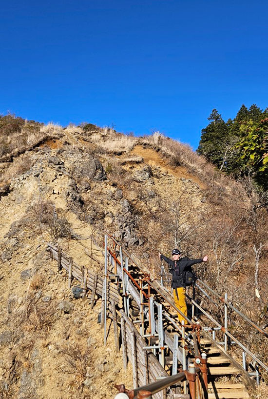 烏尾山から行者ヶ岳へ向かう！